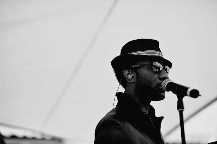 Aloe Blacc and Maya Jupiter live