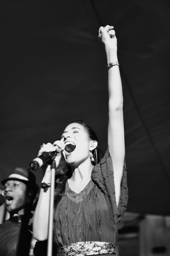 Aloe Blacc and Maya Jupiter live