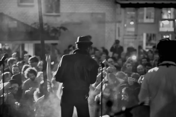 Aloe Blacc and Maya Jupiter live